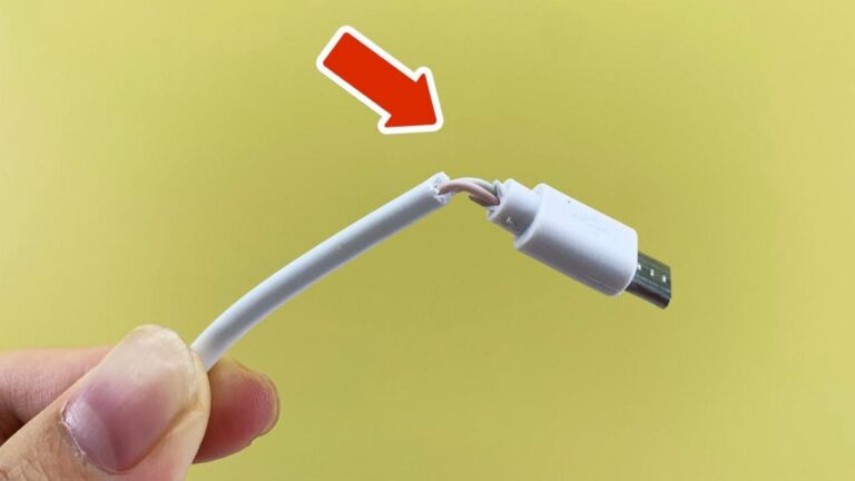 Questo semplice gesto riporta in vita i cavi rotti e ti fa risparmiare…