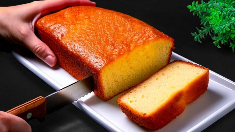 Questo semplice gesto trasforma avena e mele in una torta dietetica da sogno…