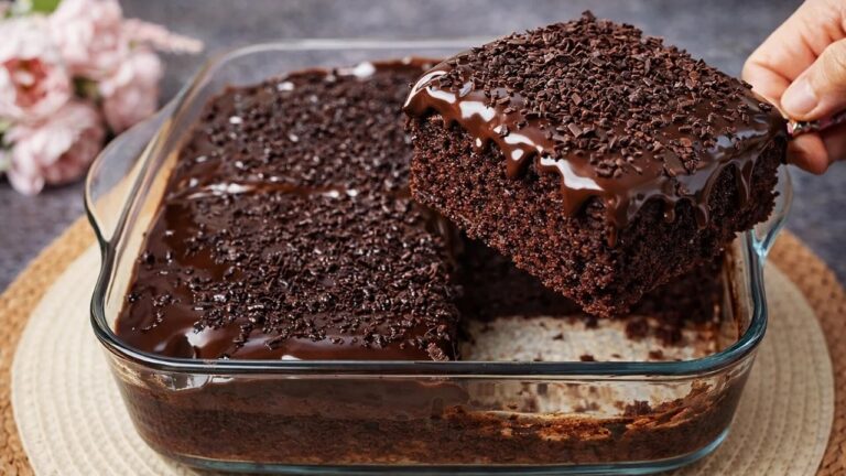 La ricetta della torta al cioccolato senza uova più facile! Super soffice e deliziosa! 🍫